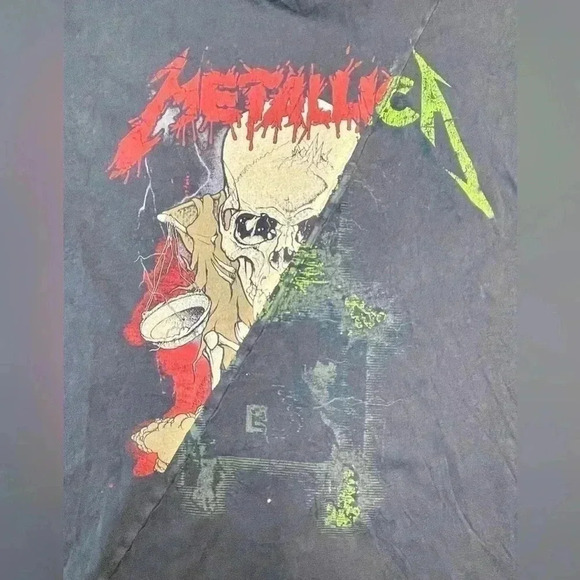 L | Metallica Diagonal Chest Seam | Grunged | Faded Seams - Picture 2 of 3